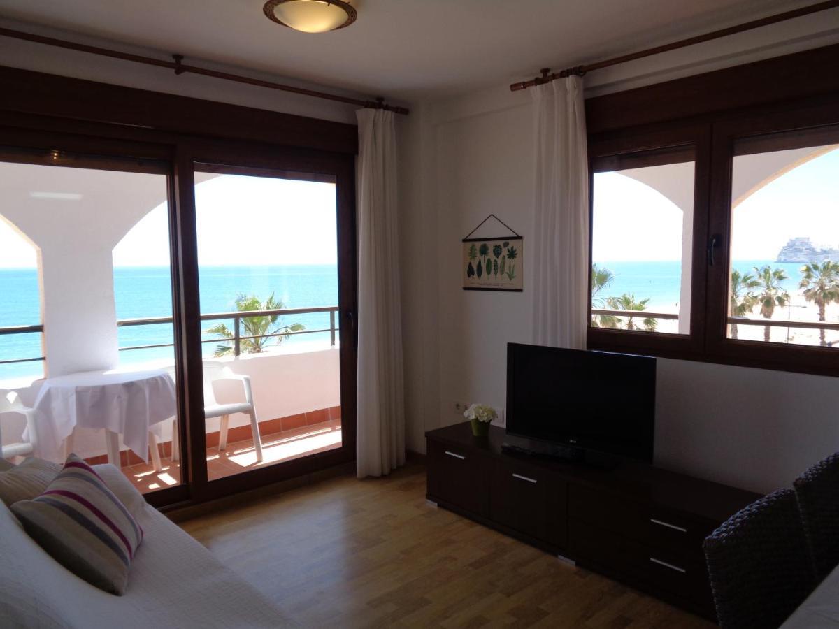 Apartamentos Benedicto XIII: Beachfront with Parking & Modern Amenities Peniscola Exterior photo