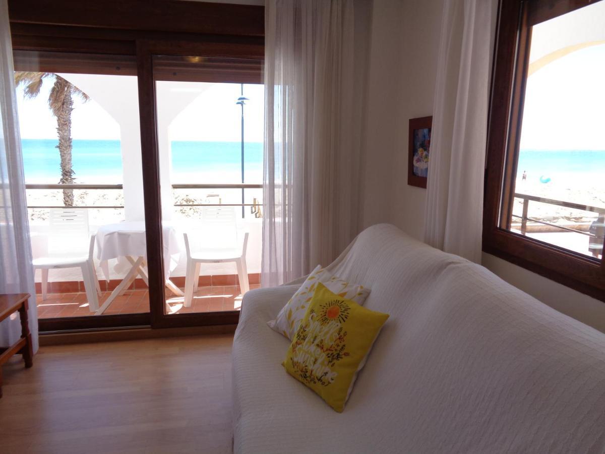 Apartamentos Benedicto XIII: Beachfront with Parking & Modern Amenities Peniscola Exterior photo