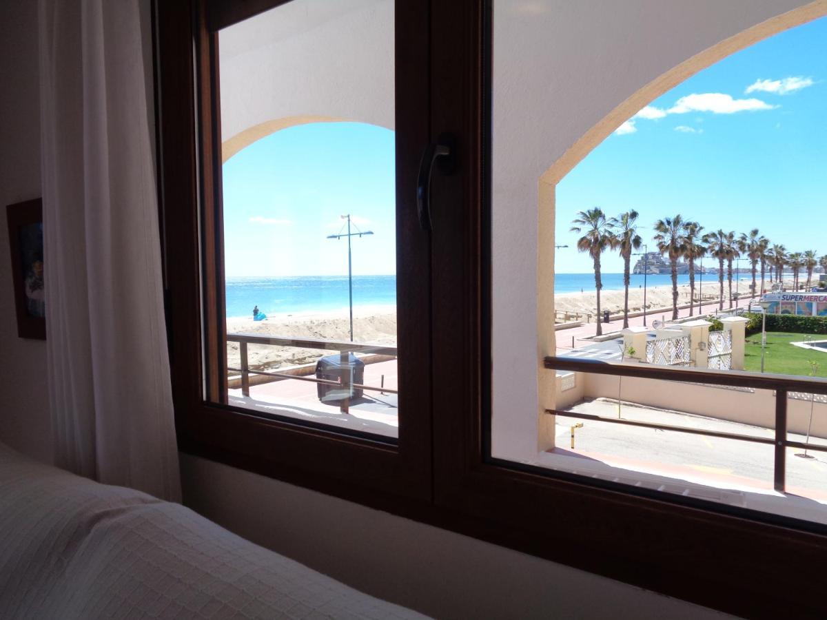 Apartamentos Benedicto XIII: Beachfront with Parking & Modern Amenities Peniscola Exterior photo