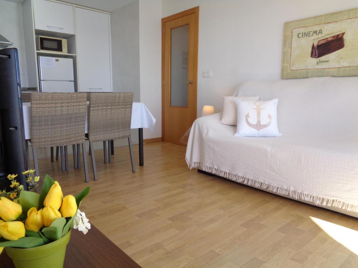 Apartamentos Benedicto XIII: Beachfront with Parking & Modern Amenities Peniscola Exterior photo